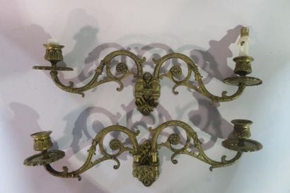 *Lot including: 
- Moulded beechwood lectern...