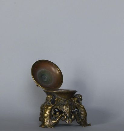 Bronze inkwell with openwork decoration of...