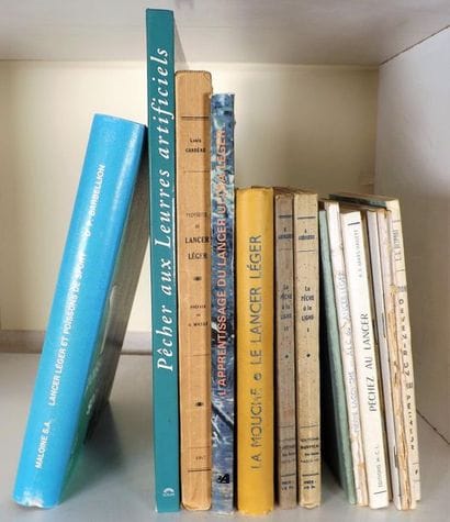 Lot de 15 volumes (pêche en eau douce). DESPRAT....