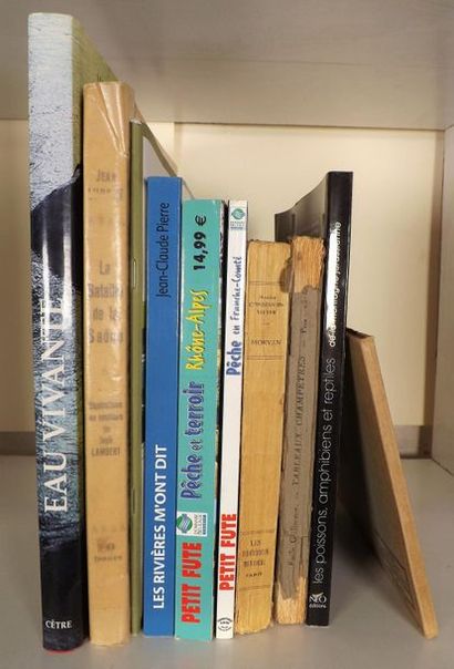 Lot de 10 volumes (lieux de pêche). COMPAGNIE...