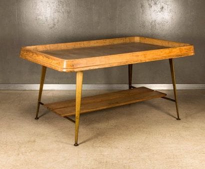 Jean PROUVE (1901-1984)
Table de présentation,...