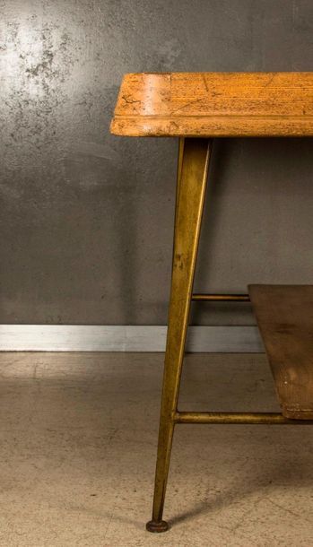 Jean PROUVE (1901-1984)
Table de présentation,...
