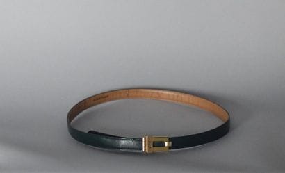 Yves SAINT-LAURENT. Ceinture en cuir vert...