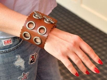 Jean-Paul GAULTIER. Bracelet manchette en...