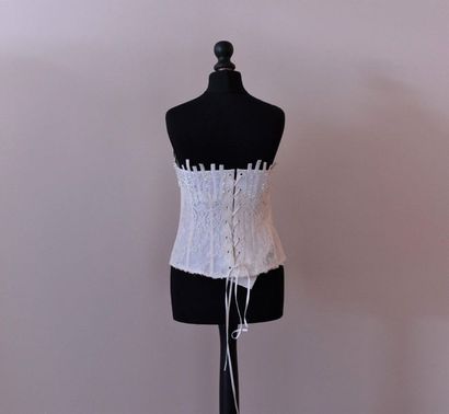 Hervé mariage. Bustier corseté lacé dans...