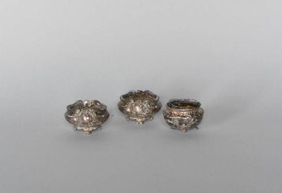 Silver set comprising: 

- a pair of salt...