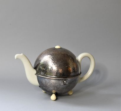 WMF ( Württembergische Metallwarenfabrik)

Cream...