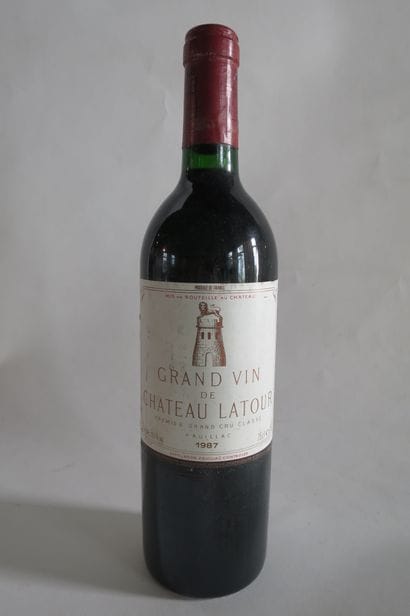 1	 B	 CHÂTEAU LATOUR (e.t.h. légères; quelques...