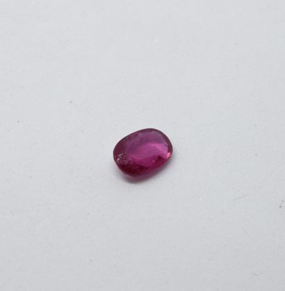 Raspberry ruby on paper, oval faceted, 1,04...