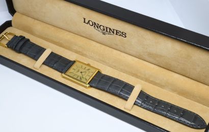 LONGINES. Men's wristwatch, the case in yellow...