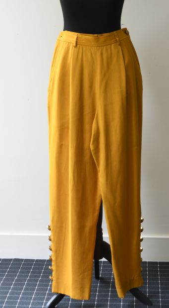 Yves SAINT-LAURENT. Fluid pants in mustard...