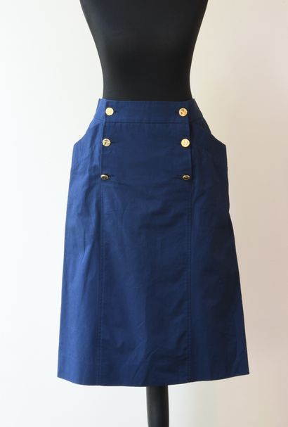 CHANEL, Boutique. Bridge skirt in light navy...