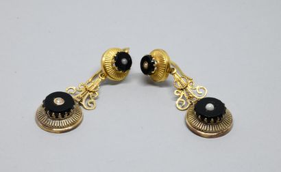Paire de pendants d’oreilles époque Napoléon...