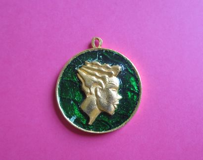 Thierry MUGLER. Medallion without chain in...