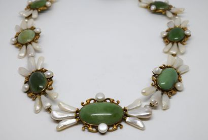 
Collier 1900, Art Nouveau, orné de huit...
