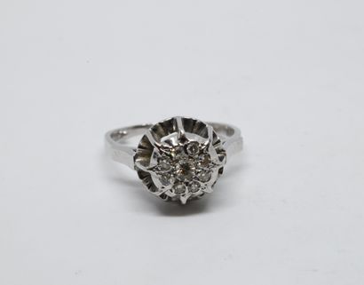 Bague en or blanc 750 millièmes sertie de...