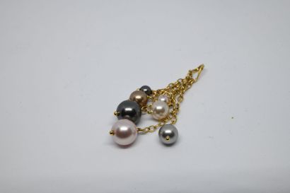 Yellow gold pendant ? Decorated with seven...