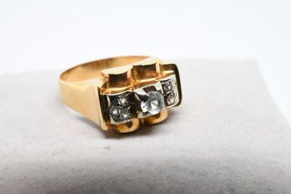 Bague tank des années 1940, monture en or...