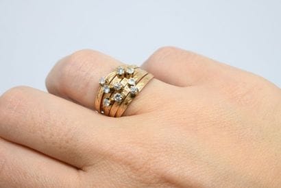 Bague de Harem composée de 5 anneaux ciselés,...
