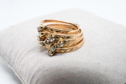 Bague de Harem composée de 5 anneaux ciselés,...