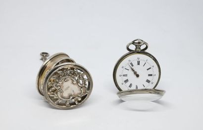Lot en argent comprenant une montre de col...
