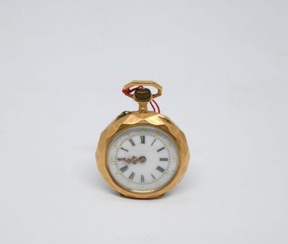 Montre de col en or 750‰, la cuvette richement...