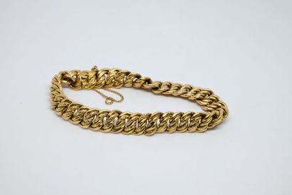 Bracelet maille USA en or jaune 750‰ (18K)

Chaînette...