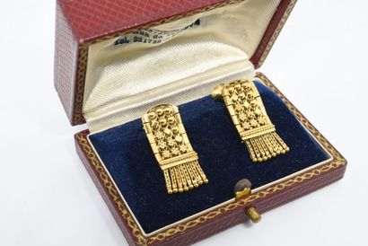 
Paire de pendants d'oreille en or. 




Poids...