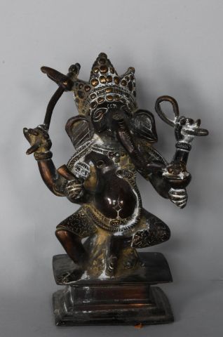 INDIA 20th century. Ganesh in bronze with...