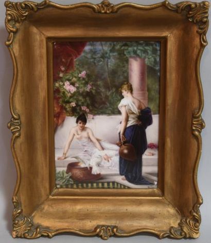 
BERLIN. 

Deux femmes au harem, plaque en...