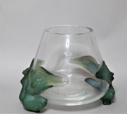 
LALIQUE, France. Coupe modèle Antinéa en...