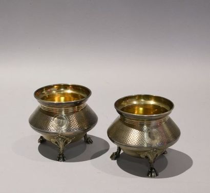 FIZAINE. Paire de coupe tripode en argent...