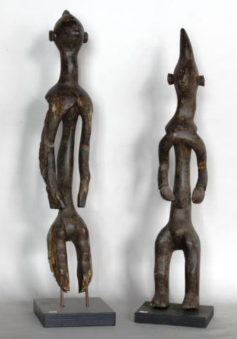 NIGERIA 

Couple de statues en bois sculpté...