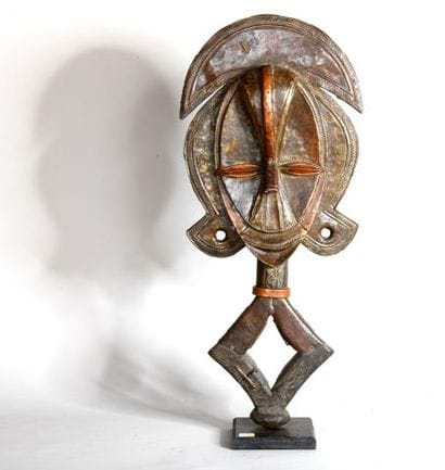 GABON 

Figure de reliquaire en bois recouvert...
