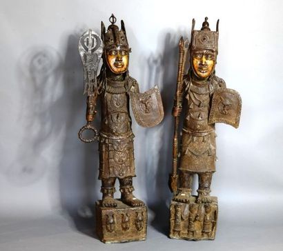 BENIN 

 Couple de guerriers en bronze à...