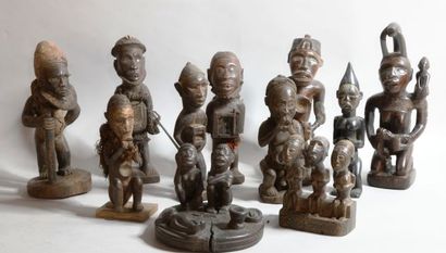CONGO 

Lot de onze statuettes en bois avec...