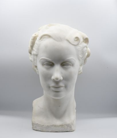 F. WILLS (XXe)

Portrait de femme. 

Buste...
