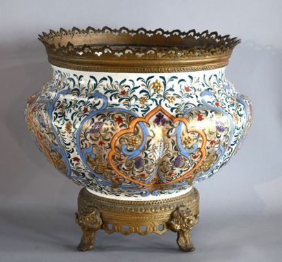 TURQUIE, fin XIXe - début XXe. Cache-pot...