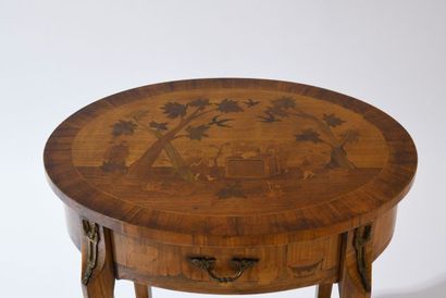 *Petite table de salon en bois de placage,...