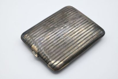 Cigarette case in foreign silver 

Swiss...