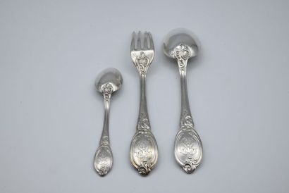 HENIN Cie. Partie de ménagère en argent à...