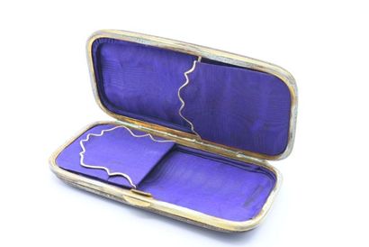 Etui à soufflet en écaille à décor en piqué...