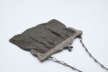 Silver minaudiere 800‰

Hallmark Charançon

Weight...