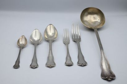 HENIN Cie. Partie de ménagère de couverts...