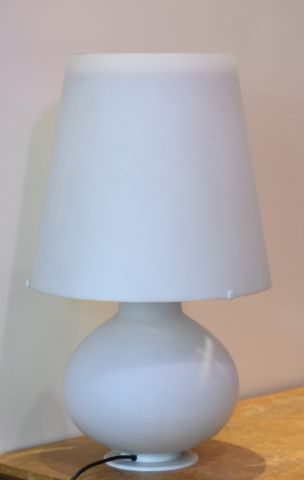 * Dans le goût de MAX INGRAND. 

Grande lampe...