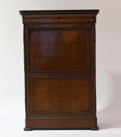 Secrétaire en placage d'acajou moucheté,...