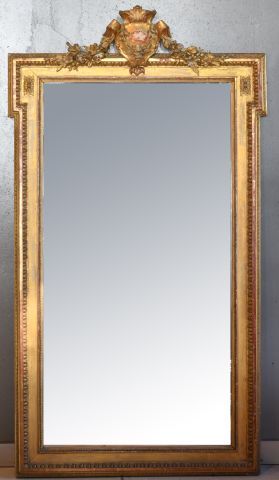 Grand miroir rectangulaire en bois sculpté...