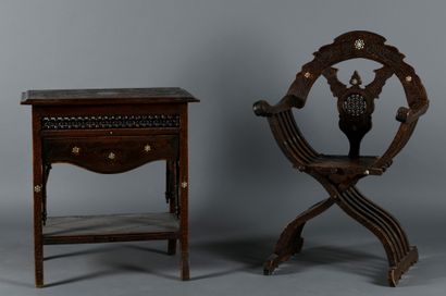 Ensemble fauteuil curule et petiet table...