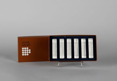DAUM.

Ensemble de douze porte-couteaux en...
