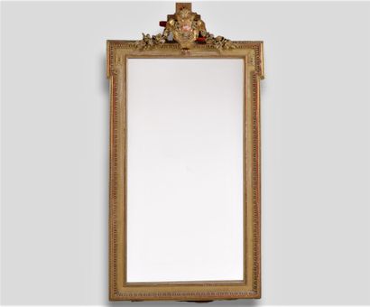 Grand miroir rectangulaire en bois sculpté...
